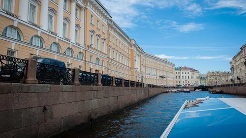 Санкт-Петербург - идеальное место для речных экскурсий